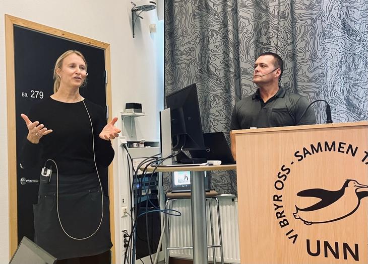 Treningsfysiologene og forskerne Grete Flemmen og Henrik Loe fra St. Olavs Hospital hadde innlegg på fagdagen i Tromsø. 